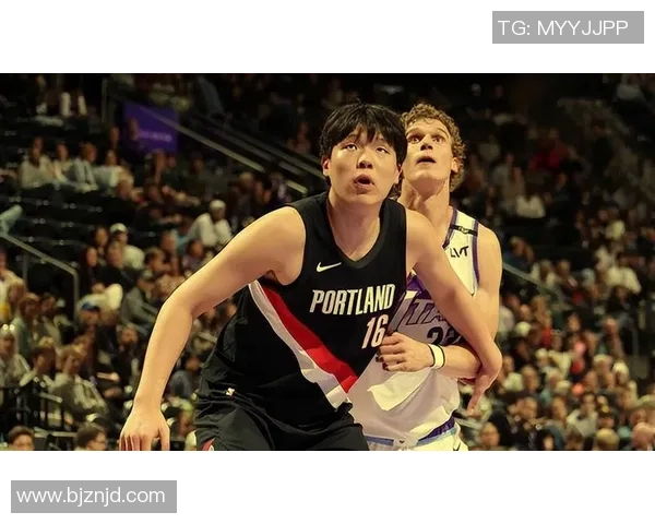 开拓者与爵士第一节精彩对决双方球员表现引人瞩目 开拓者与爵士第一节精彩对决双方球员表现引人瞩目